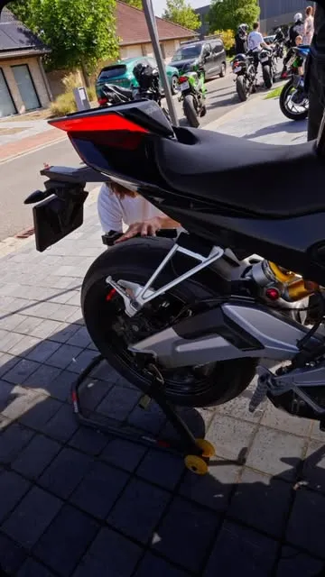 Moto detail op Instagram